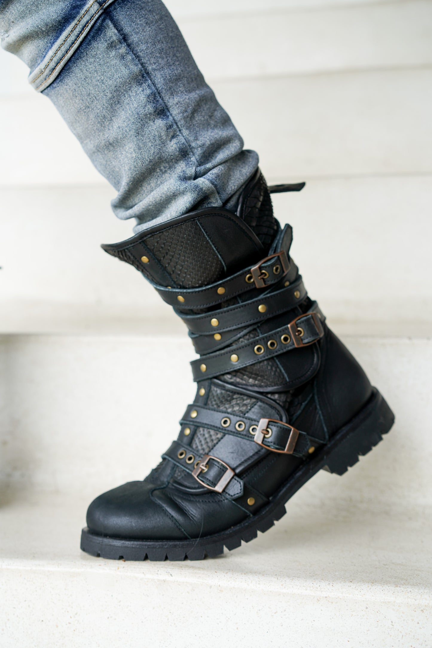 Novarva leather boots