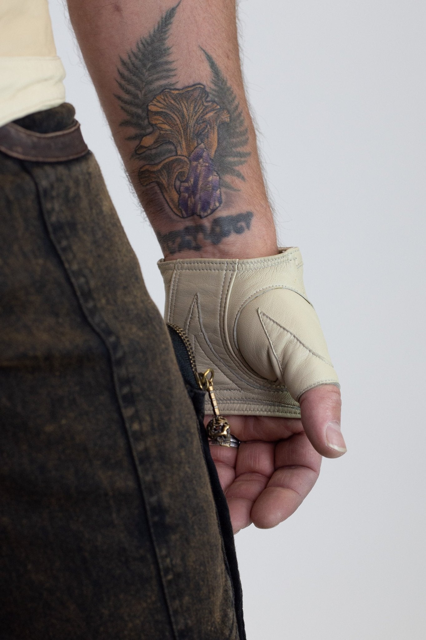 Aeolian gloves - anahata designs/infiniti now fingerless leather gloves