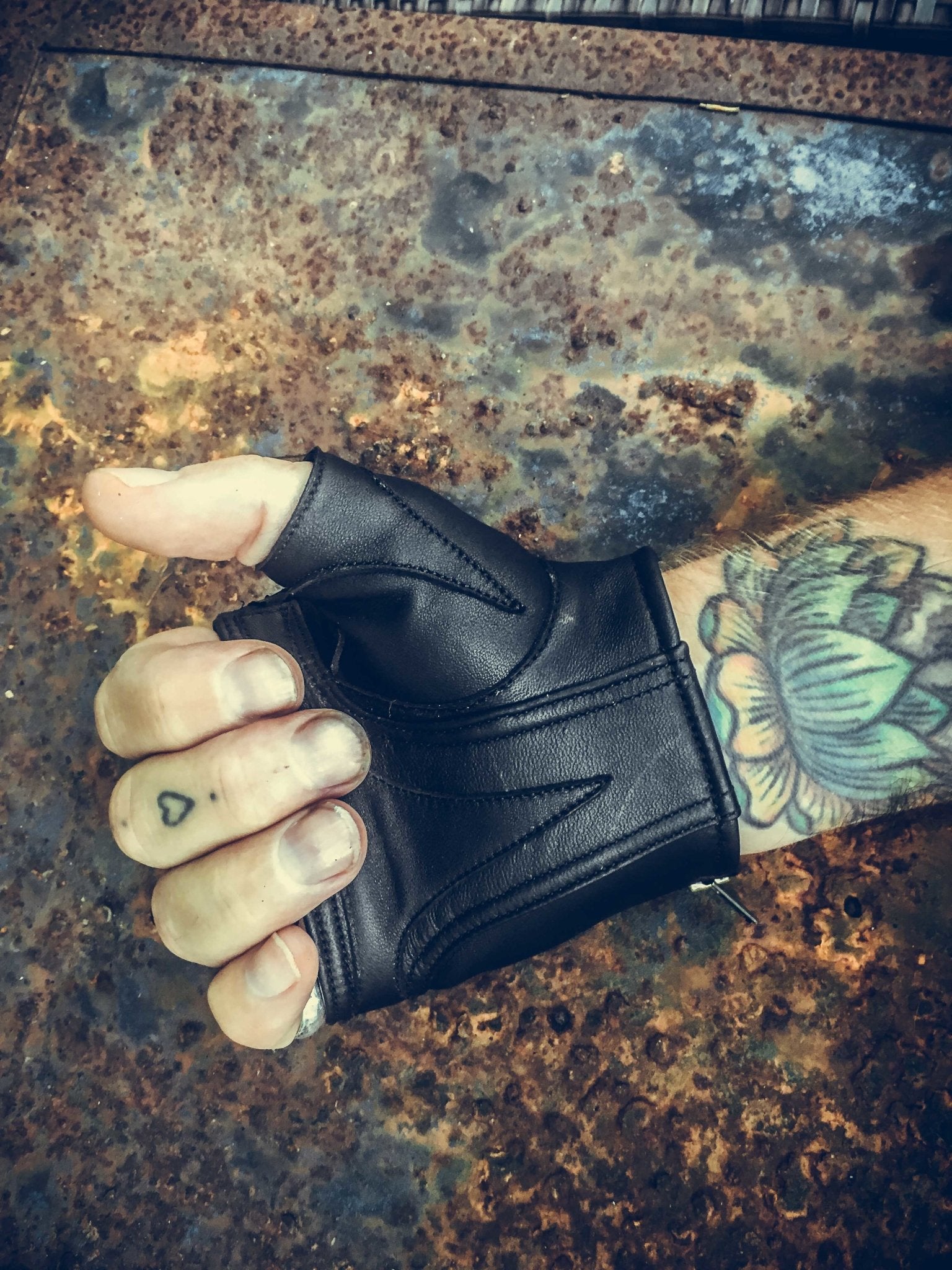 Aeolian gloves - anahata designs fingerless leather gloves